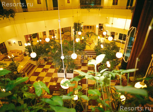 Hotel Sirius 9